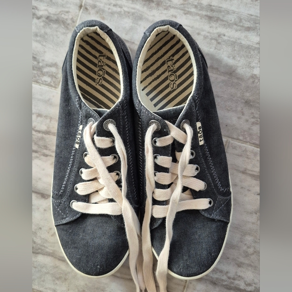 Taos Footwear Black Canvas Sneakers